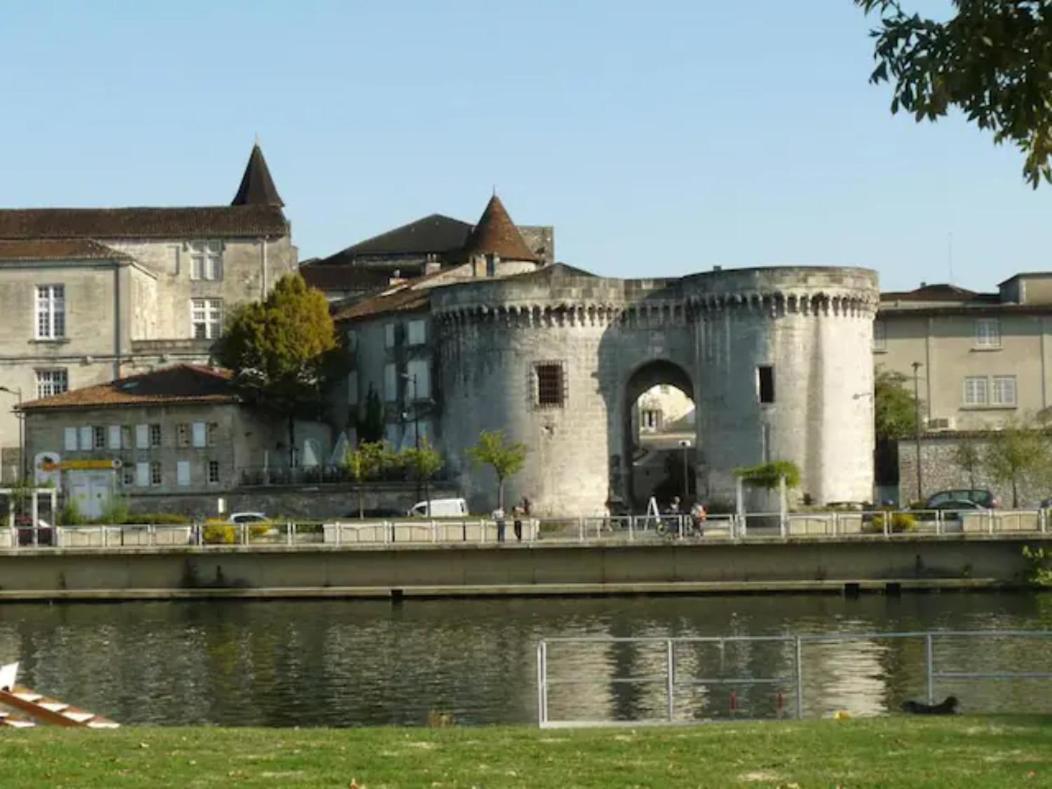 Le Charmant # Coeur De Cognac # Courette Екстериор снимка